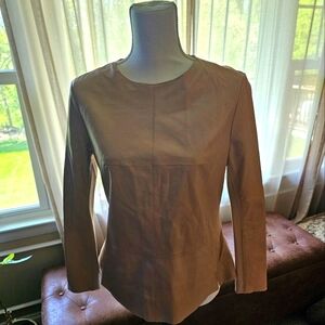 NWT, Banana Republic, genuine lamb leather, top in light pink, size 6P.